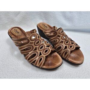 Clarks Artisan Womens Size 9 Brown Leather Cutout Slide Sandals